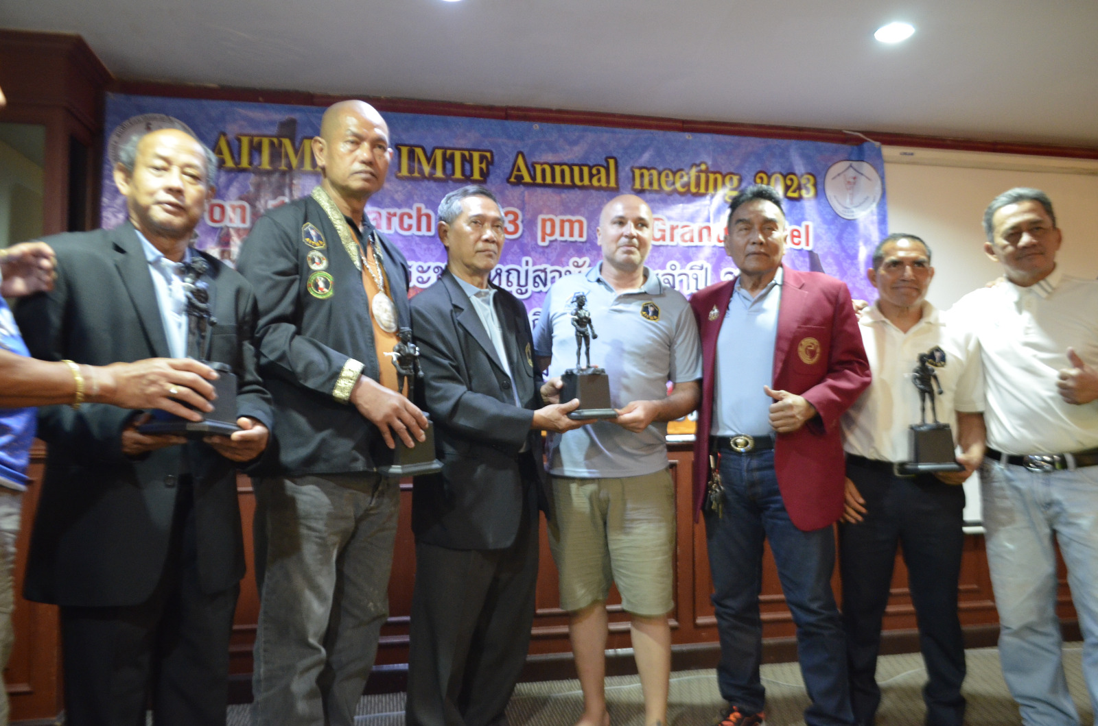 I CTN BOTINDARI E RIGGI RICEVUTI DAL MINISTRO DELLO SPORT THAILANDESE.