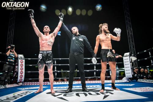 Enrico vince a Oktagon
