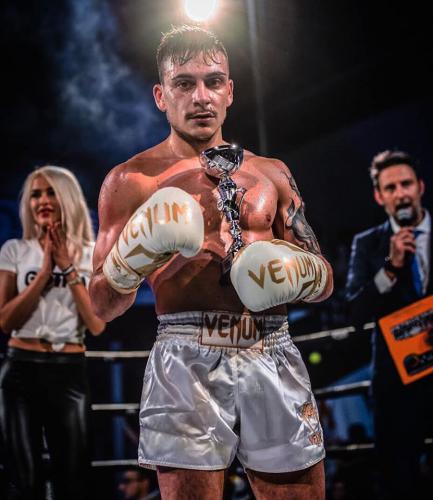 Mirko Flumeri festeggia la vittoria