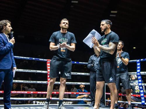 faraoni legge il comunicato staampa e parla ai tifosi